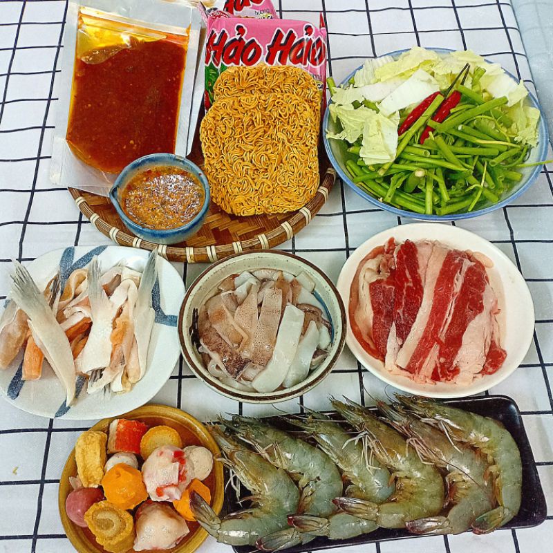 (HCM)Set Lẩu Family 5-6 người ăn tặng 2 lon nước ngọt