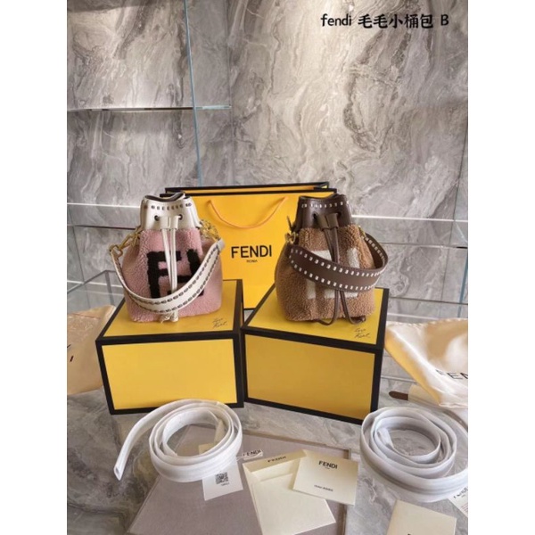 Túi FENDI rút da lông
