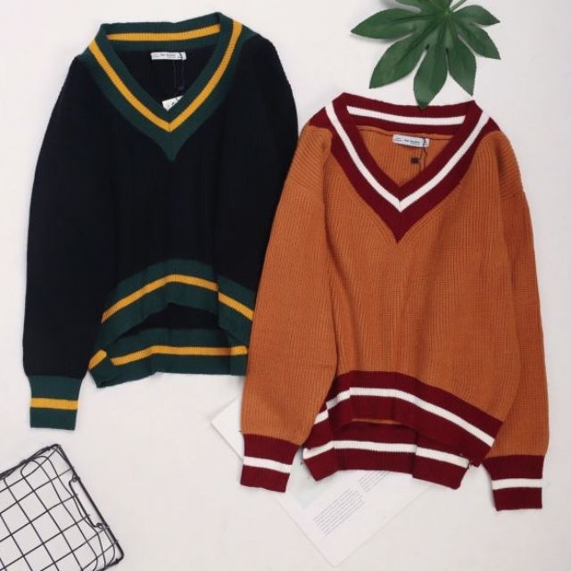 Áo len Bershka cổ tim