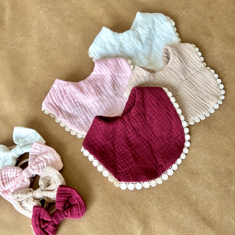 Set Tuban Yếm, Bộ Yếm Kèm Băng Đô, Khăn Sữa, Yếm Ăn Dặm Thời Trang Chất Liệu Xô Muslin Thoáng Mát Xinh Xắn Cho Bé