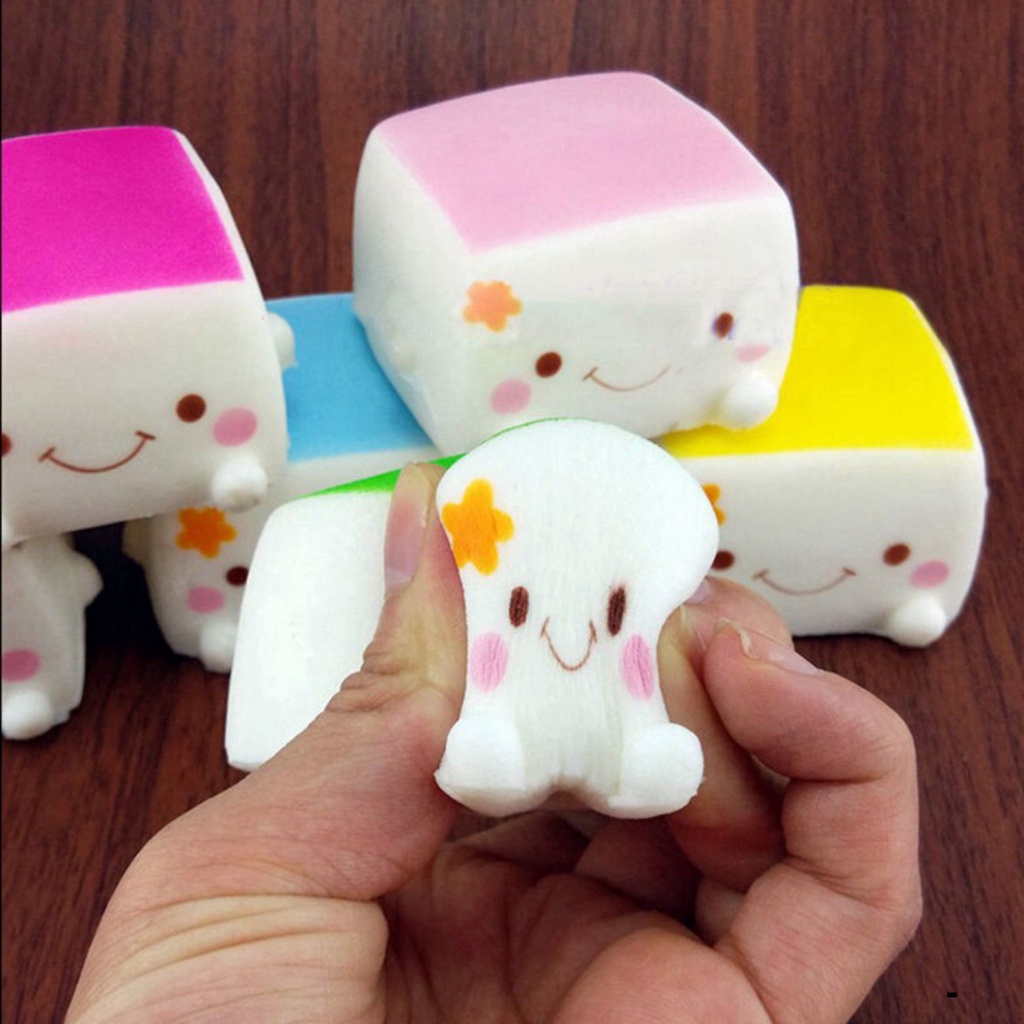 Đồ chơi Squishy hình đậu hũ mặt cười ngộ nghĩnh