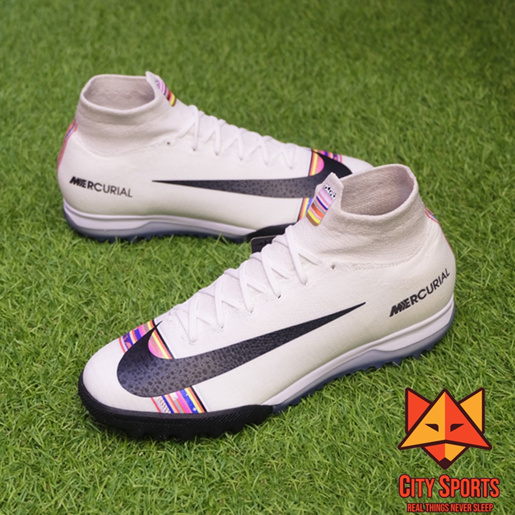 Giày bóng đá sân cỏ nhân tạo Nike Mercurial Superfly Elite VI CR7 "LVL UP" TF – Pure Platinum/White/Black AJ3572 009
