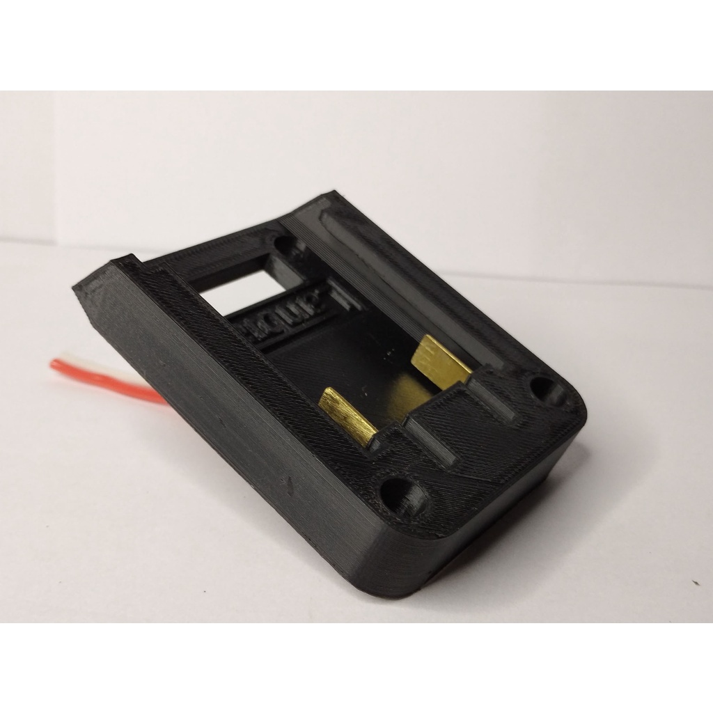 Đế lấy nguồn từ pin Lanbiao 20v .