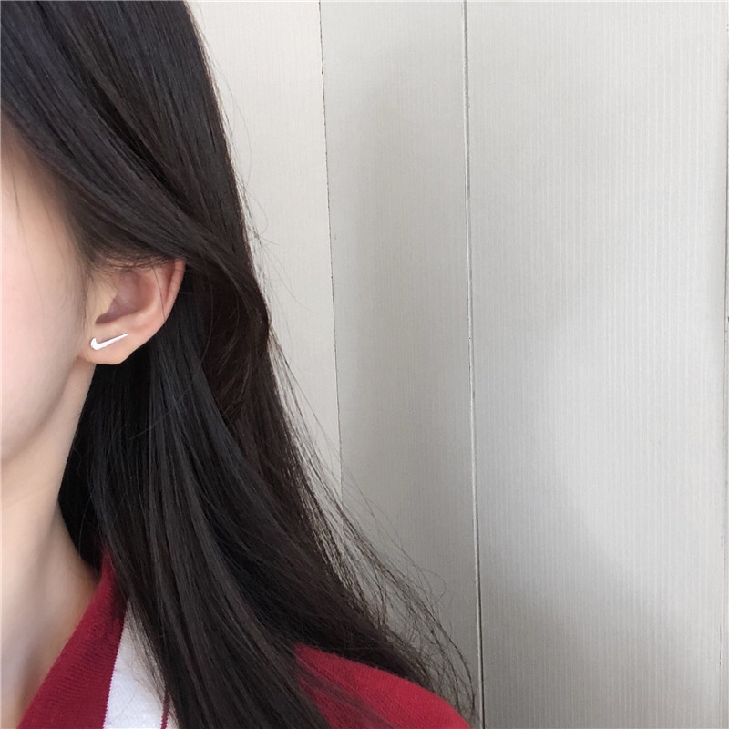 Bộ Khuyên Tai Mini Mạ Bạc Kiểu Dáng Đơn Giản Và Tinh Tế