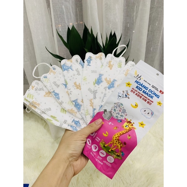Khẩu trang trẻ em 4 lớp KF94 sản xuất theo công nghệ Hàn Quốc giúp bé kháng khuẩn , chống bụi , an toàn cho bé