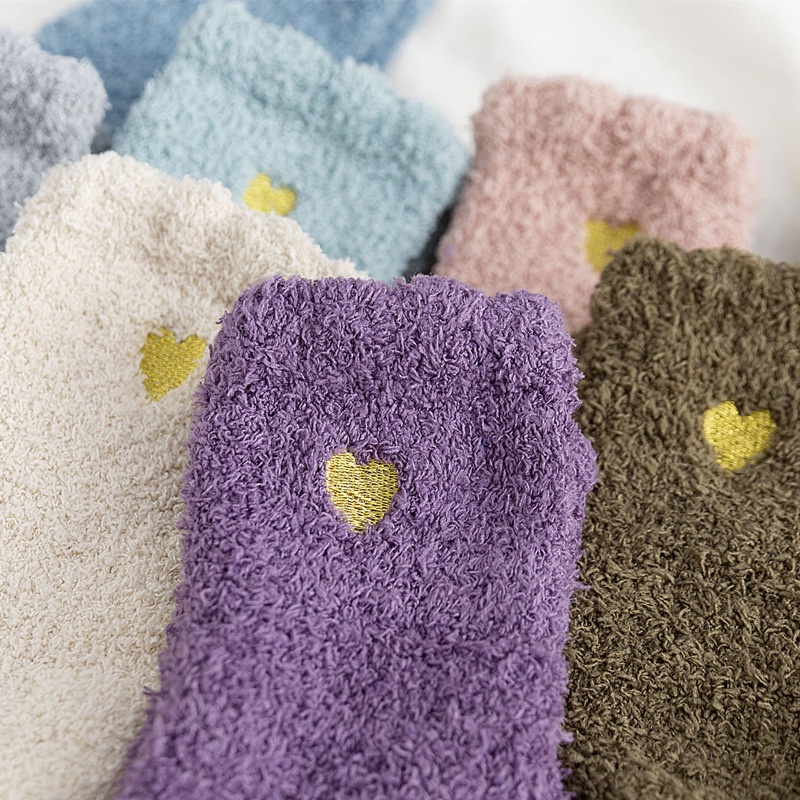 Tất Chân Cho Nữ Giữ Ấm Mùa Đông Hình Trái Tim Nhỏ Dễ Thương