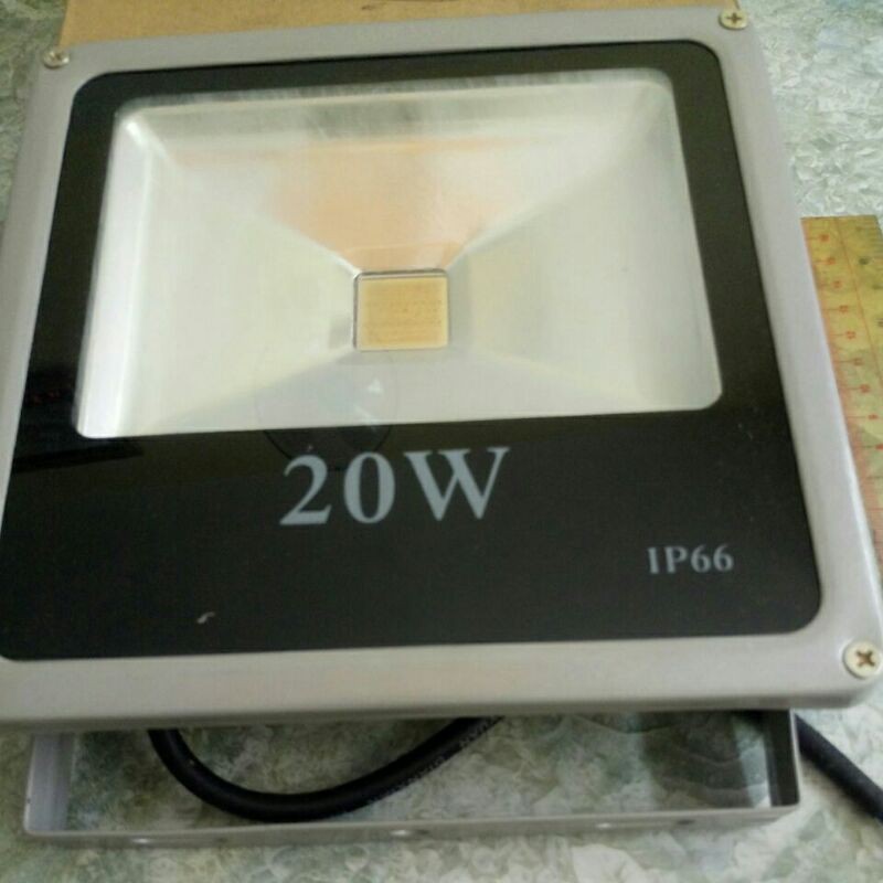 ĐÈN PHA LED 20W ánh sáng màu xanh lá rất đẹp IP66 chống nước cao