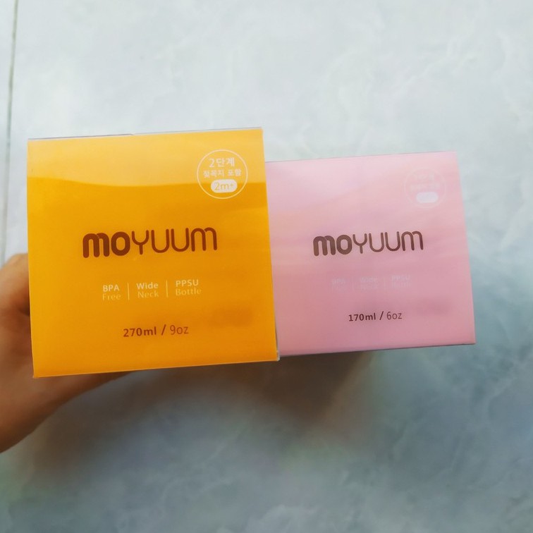 Bình sữa Moyuum kèm núm siêu mềm Hàn Quốc 170ml & 270ml