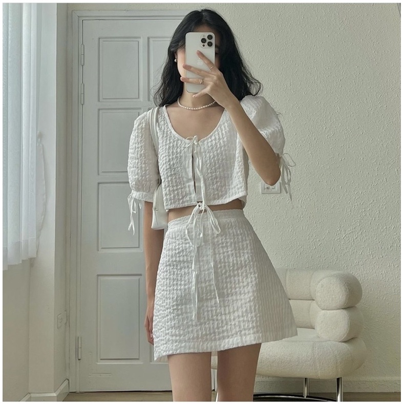 Set áo croptop thắt dây kèm chân váy xốp
