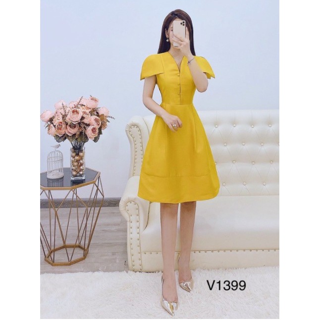 Đầm phối nút tàu mới new tag size s