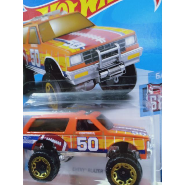 Xe cơ bản Hot wheels 4982