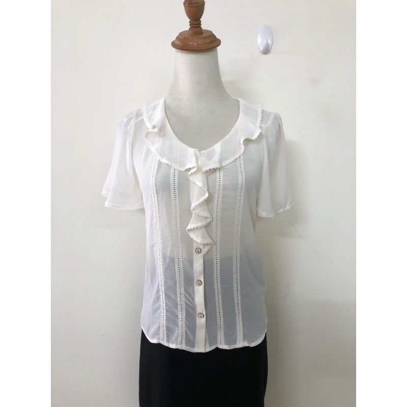 size S M nhỏ áo sơ mi voan trắng sữa tiểu thư bèo 2hand mềm mát đẹp tay cánh tiên mơi còn tag chấm bẩn nhỏ