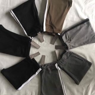 Combo Áo Thun Trơn Ft Quần Legging