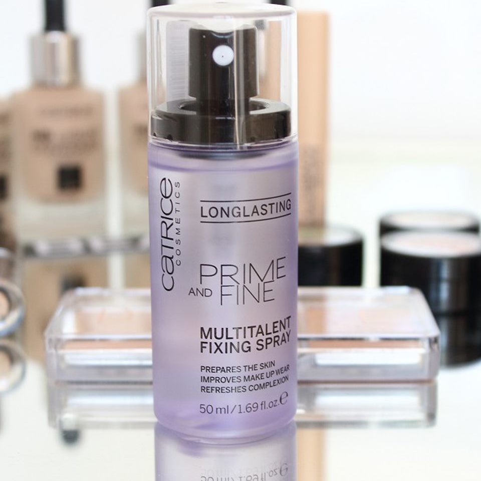Xịt Khoáng Khóa Nền Catrice Prime And Fine Multitalent Fixing Spray, KHÓA NỀN TÍM