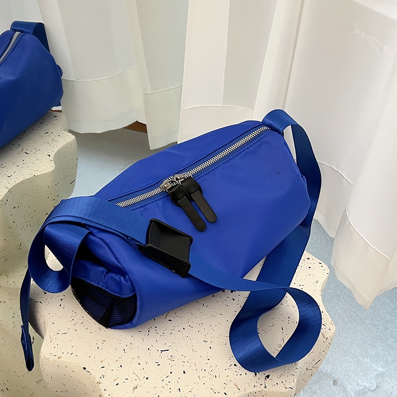 Túi Đeo Chéo Vai Dung Tích Lớn Màu Xanh Dương Chất Liệu Nylon Thời Trang Mùa Hè 2022 Mới Cho Nữ