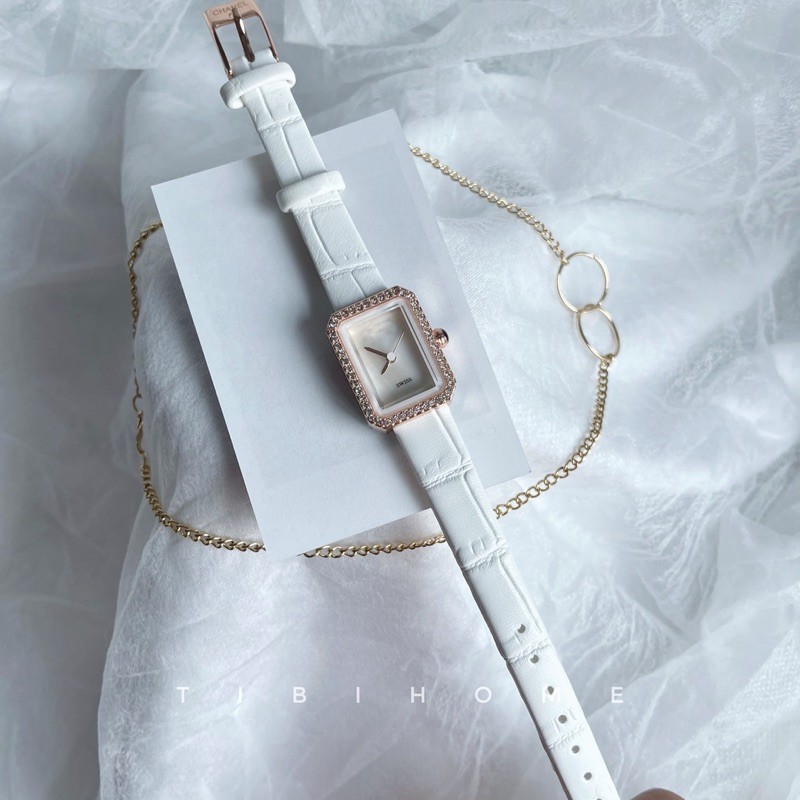 Đồng hồ dây da nữ màu trắng mặt chữ nhật size nhỏ 23x30mm đính đá viền đơn giản sang trọng chống nước tặng hộp