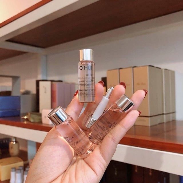 1 lọ OHUI Miracle Moisture Ampoule 777 TINH CHẤT SIÊU DƯỠNG ẨM,KIỀM DẦU LÀM CĂNG BÓNG TRẮNG HỒNG DA