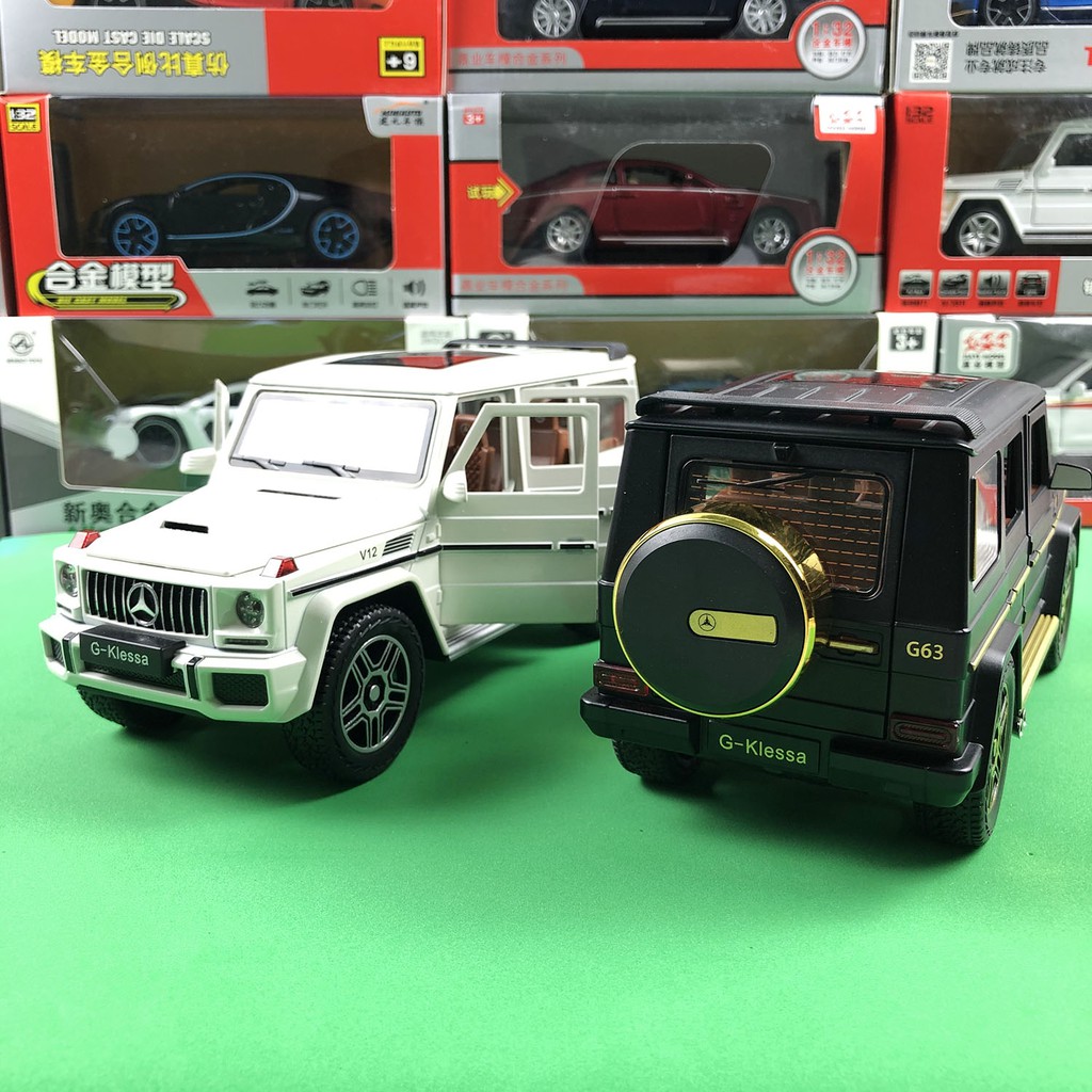 Xe ô tô mô hình Mercedes Benz AMG G63 tỉ lệ 1:24 chất liệu hợp kim cao cấp, có đèn và âm thanh