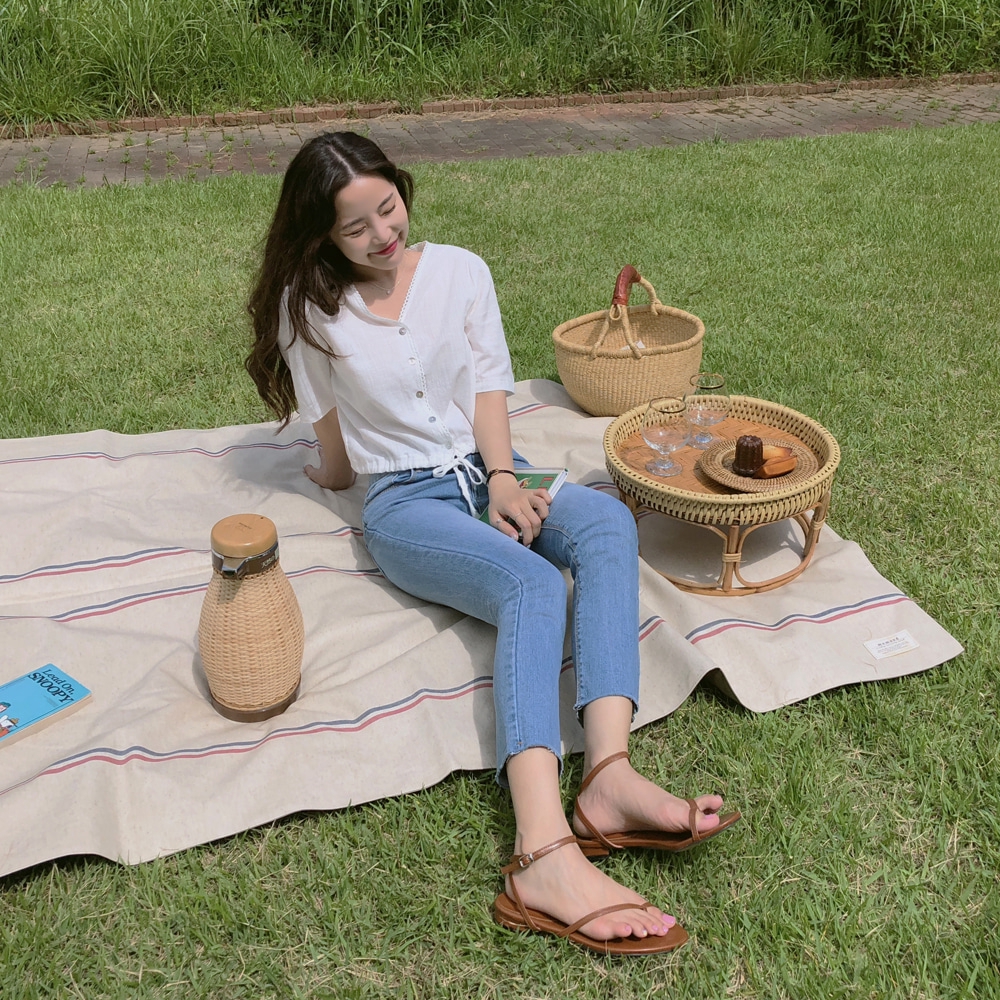 Áo croptop ngắn tay cổ chữ V xinh xắn dành cho nữ 27940