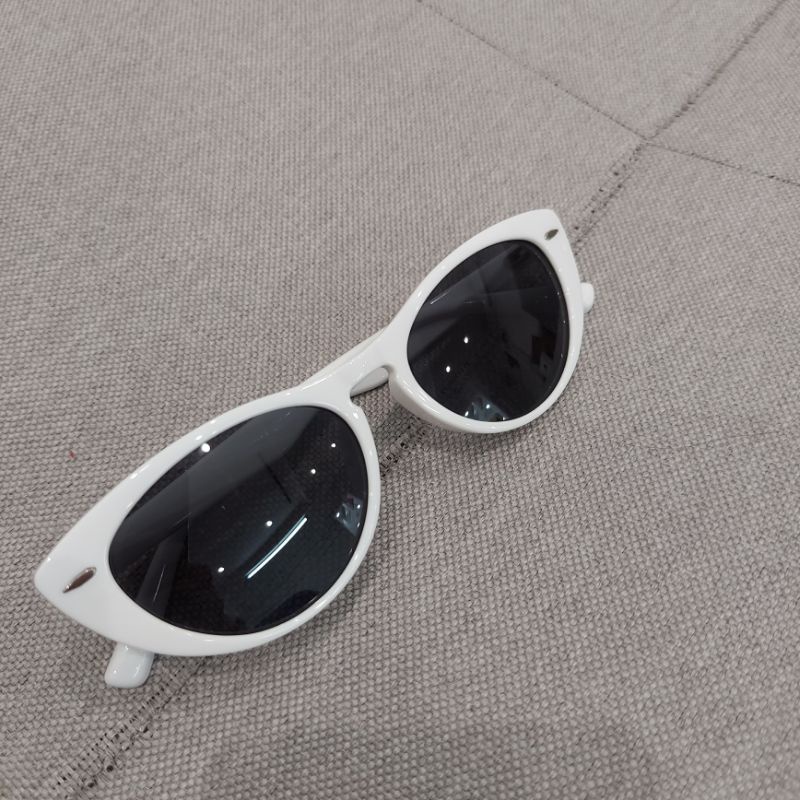 Kính Râm Bầu Dục Gọng Trắng CIDU Mk21