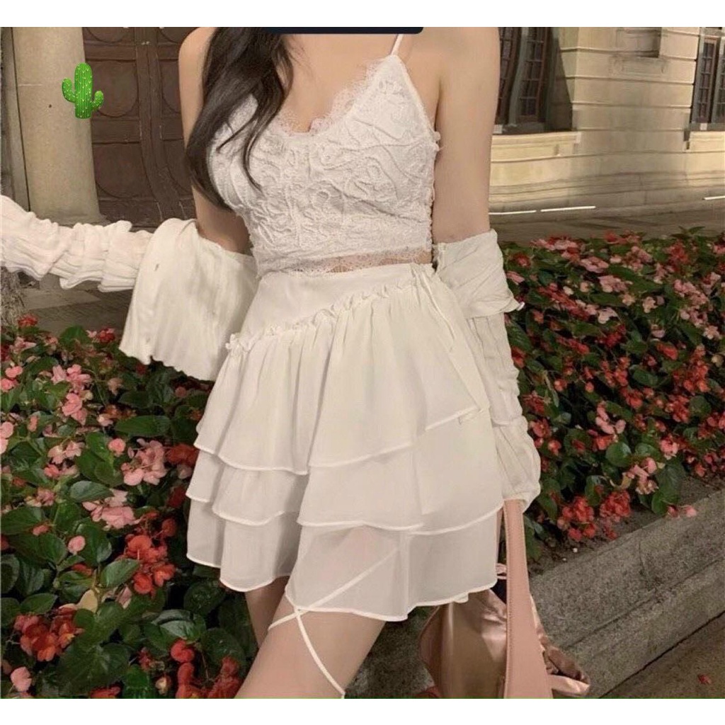 Chân váy xòe chất vải voan lụa mềm mại, có hai lớp, kèm day thắt chân sexy