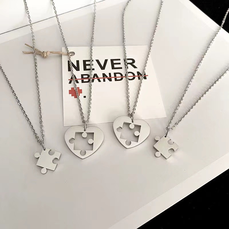Set 2 Vòng cổ Mặt Hình Mảnh Ghép Trái Tim Sáng Tạo Cho Cặp Đôi