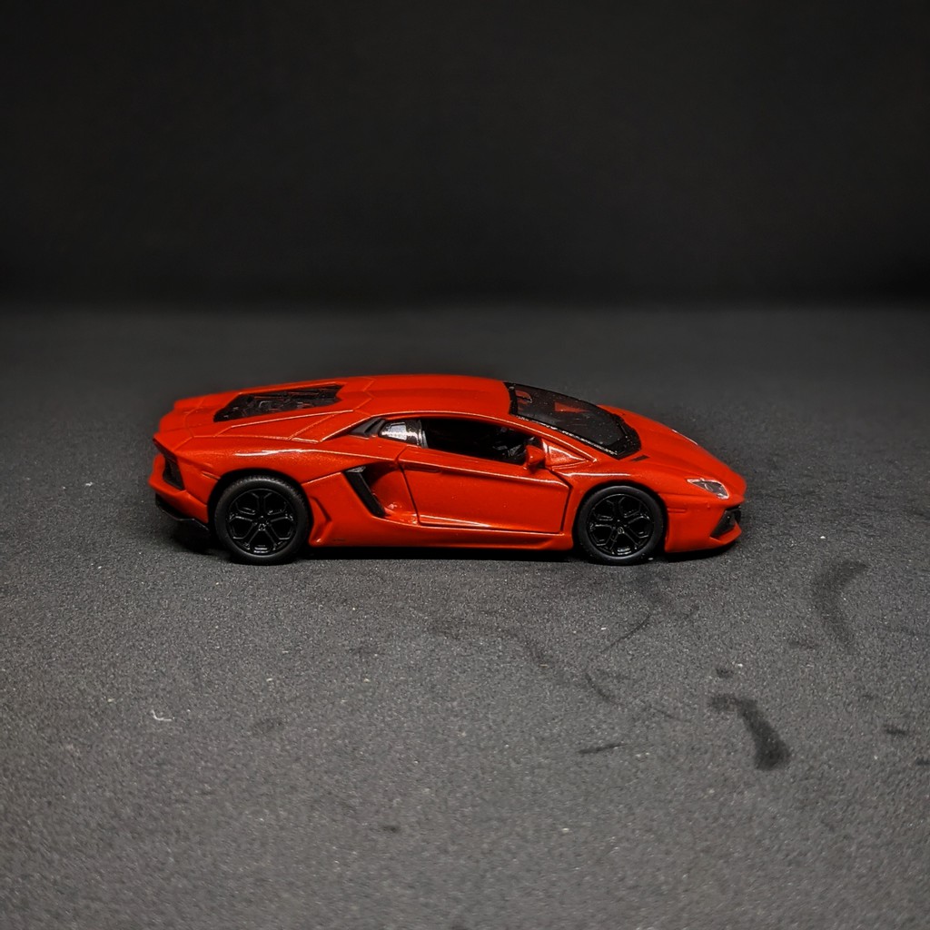 Mô hình xe Lamborghini Aventador Coupe 1:36 Welly