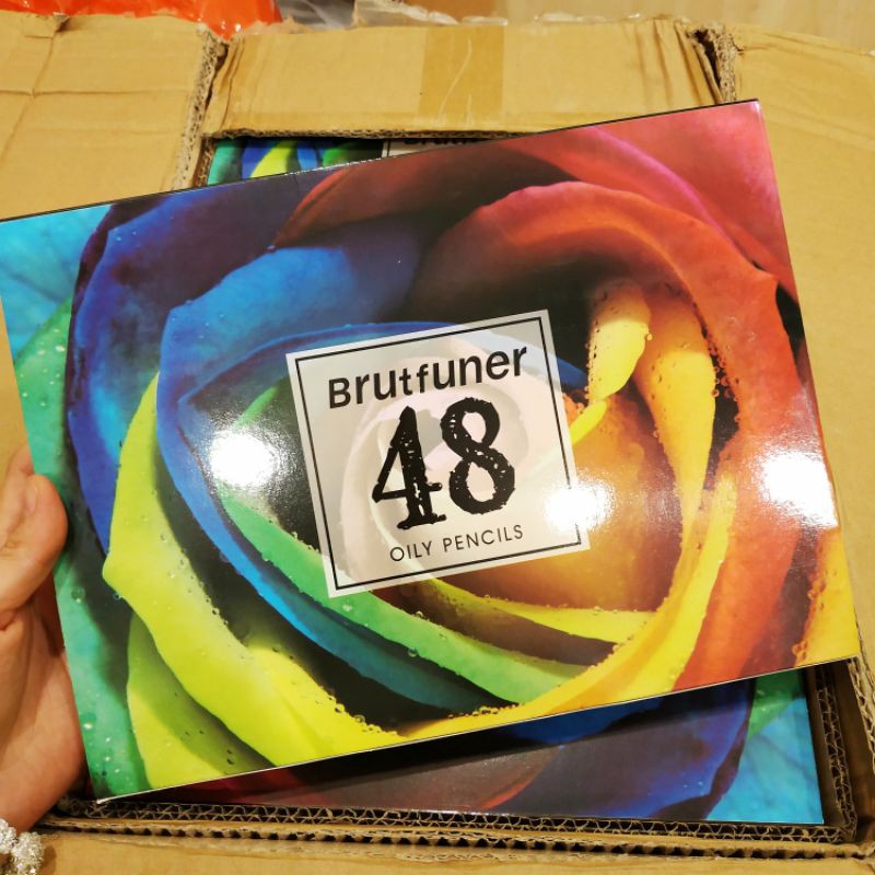 48 cây chì màu gốc dầu