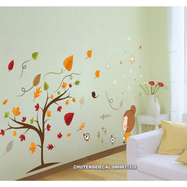 Decal trang trí tường - Cây úa vàng Mùa Thu cùng Cô Gái nhỏ