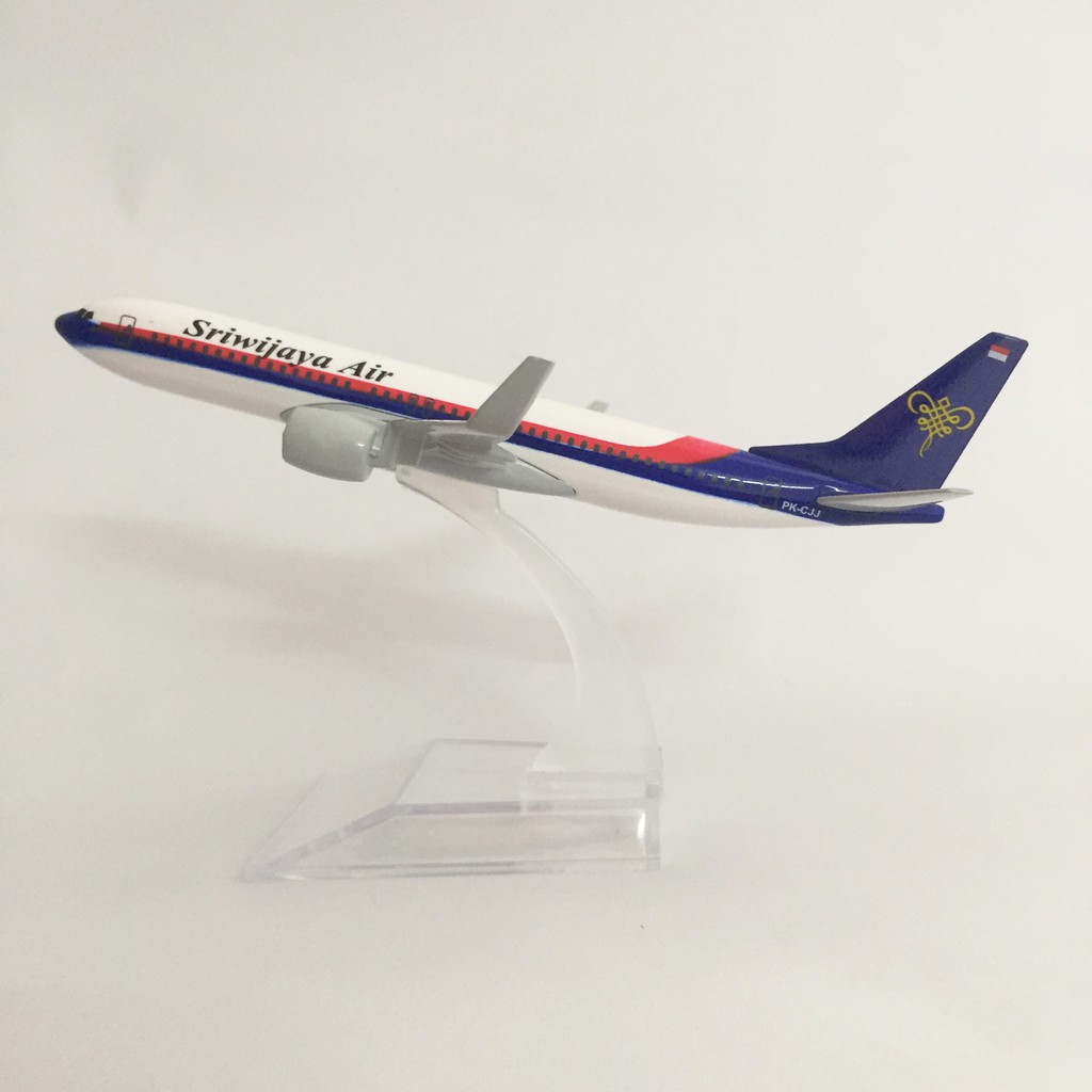 Mô hình máy bay boeing 737 kim loại kích thước ~16cm dùng để trưng bày sưu tập quà tặng trang trí bàn làm việc tủ kệ tv