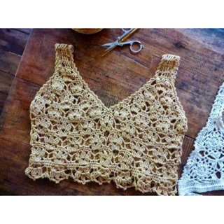 Áo croptop len móc