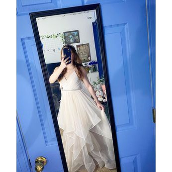 Đầm cưới trắng