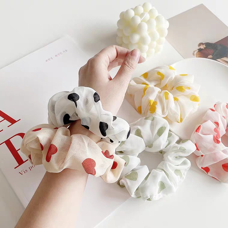 SCRUNCHIES CỘT TÓC, DÂY BUỘC TÓC VẢI VOAN MỎNG HỌA TIẾT TRÁI TIM SIÊU CUTE