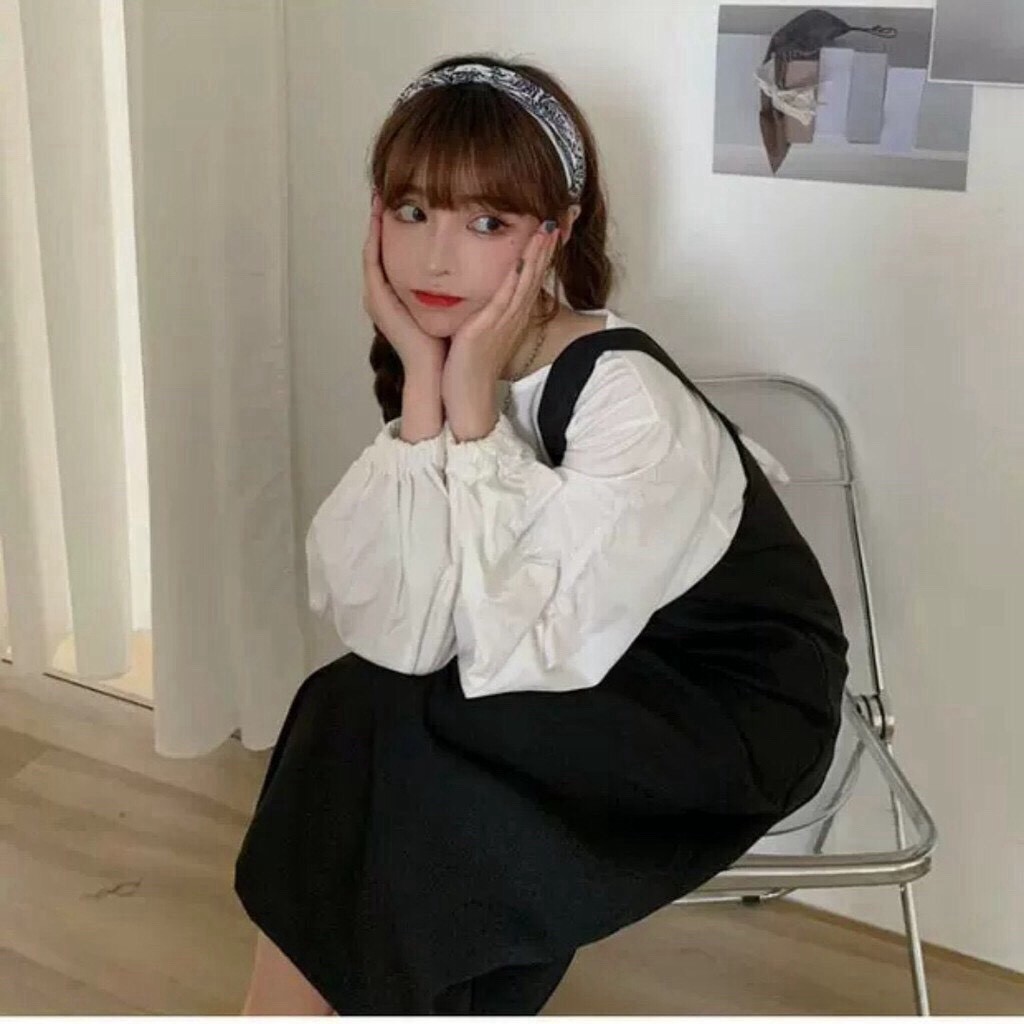 Set yếm váy kaki dáng thụng ullzang - Yếm dài Hàn Quốc mix áo phông dài tay trắng | BigBuy360 - bigbuy360.vn