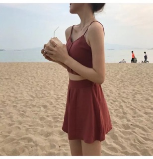 Bộ hai dây khoe eo thon