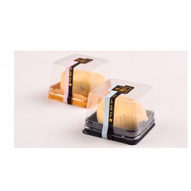Hộp PET vuông đế màu vàng, đen đựng bánh trung thu 50g-100g