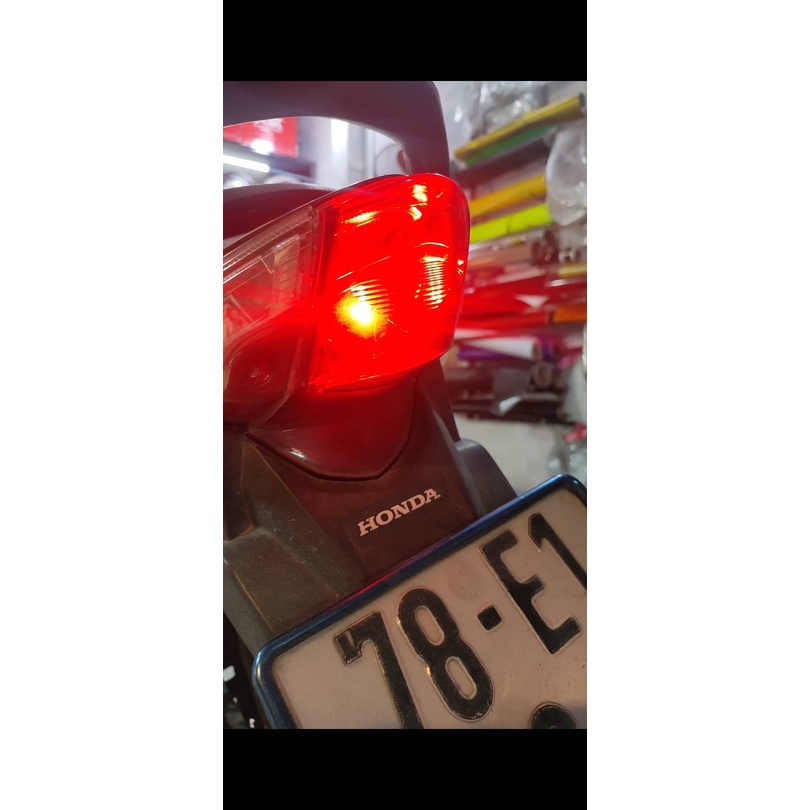 Bóng nháy hậu stop , kiểu audi , lắp sirius 110 , sirius 50 , ex 135 , 5 số , raider , satria , cho tất cả xe sài bóng