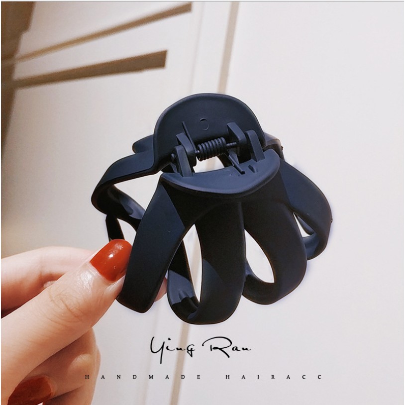 Kẹp càng cua 8 răng loại lớn KAH135 rất chắc chắn cam kết như hình