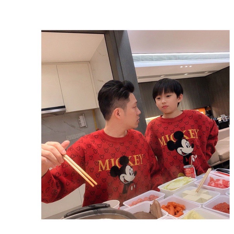 ANU14 - ÁO NỈ BÔNG MICKEY CHỮ VÀNG GIA ĐÌNH | BigBuy360 - bigbuy360.vn