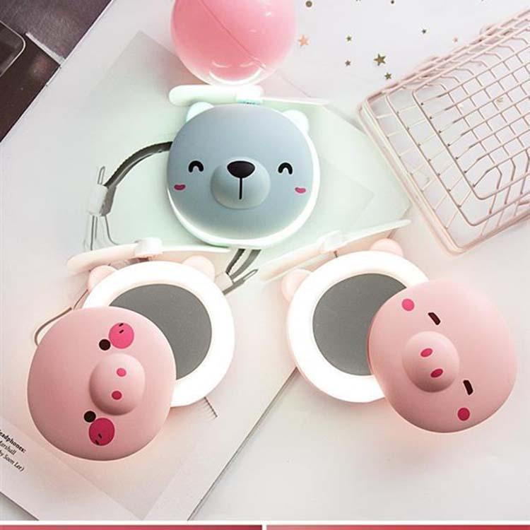 Gương Mặt Heo Siêu Cute Kèm Đèn LED Và Quạt 3 in 1 Tiện Dụng