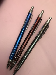 Bút chì bấm Miao Miao thân sắt có lỗ 0.5mm