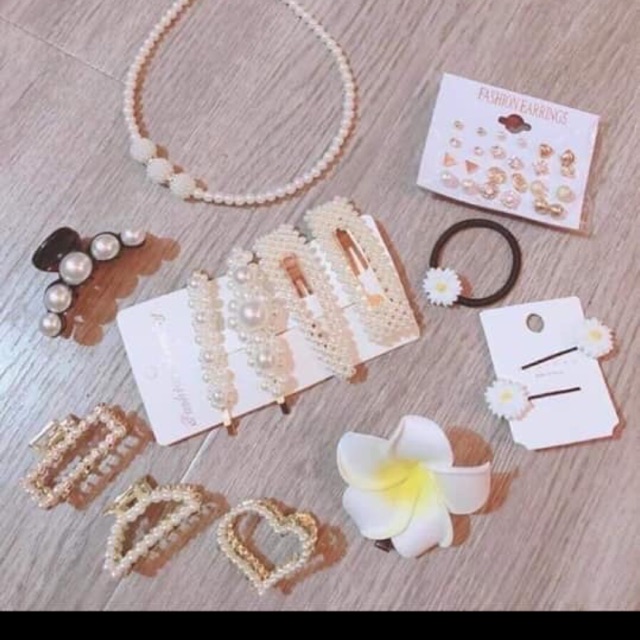 Cặp mái tóc sét 28 món