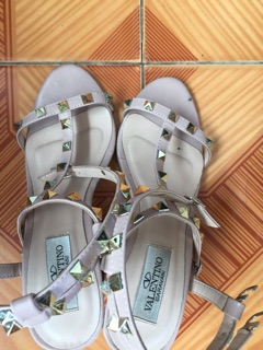 Thanh lý sandal trắng juno