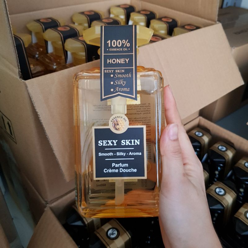 Sữa tắm dưỡng ẩm mịn da lưu hương nước hoa Sexy Skin 600ml của Pháp