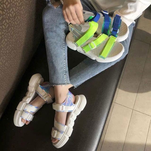 (Order) Dép sandal hologram Ulzzang
