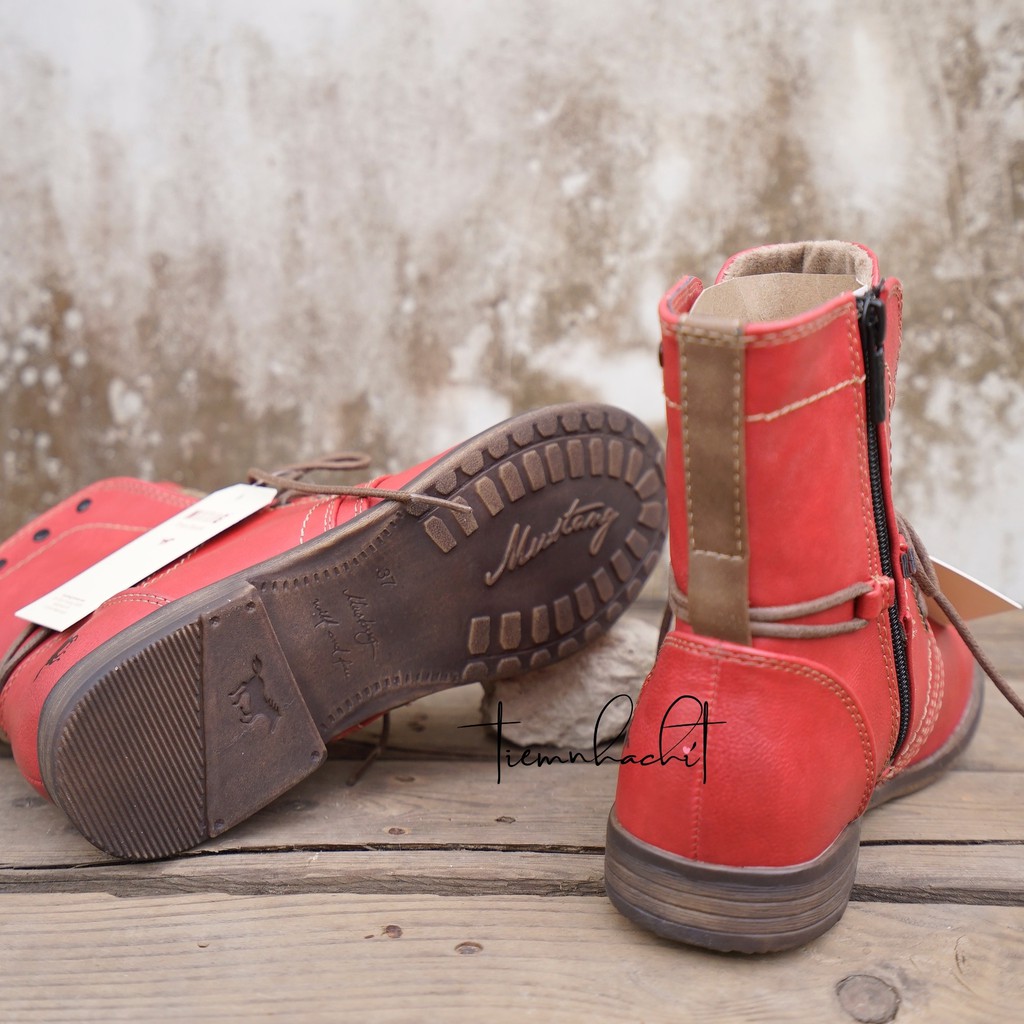 Bốt cowboy đỏ noel