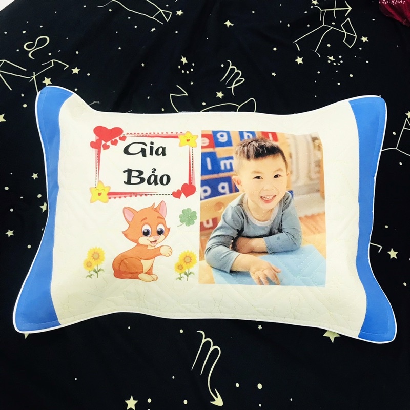 GỐI IN HÌNH CHO BÉ MÀU XANH DƯƠNG kích thước 35.50cm, êm mềm