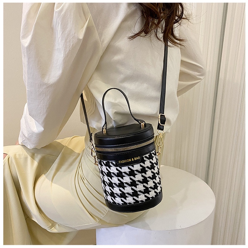 2022 Mới Túi Xi Lanh Đeo Chéo Vai Phong Cách Hàn Quốc Cá Tính NB00244