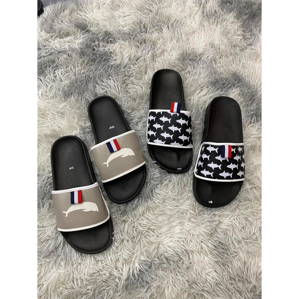 Dép Thom Browne Bản Quai Da Cao Cấp Đế Cao Su Non Chống Trơn Chống Trượt