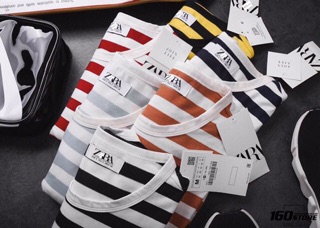 Áo thun cổ tròn sọc Zara
